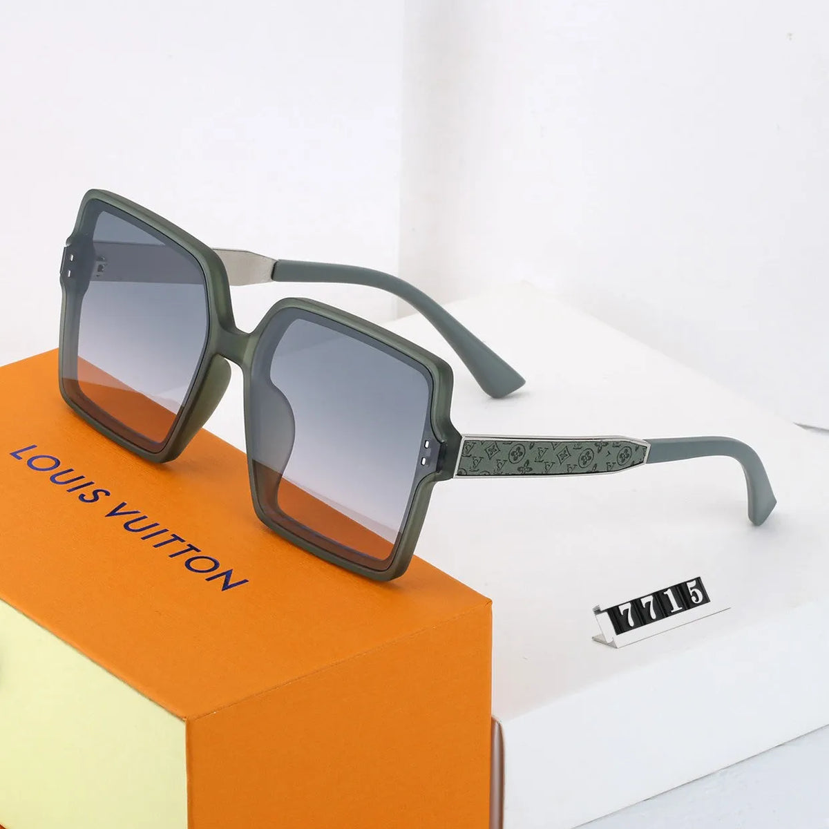 Luxury Four Leaf Flower Polarized Sunglasses A611