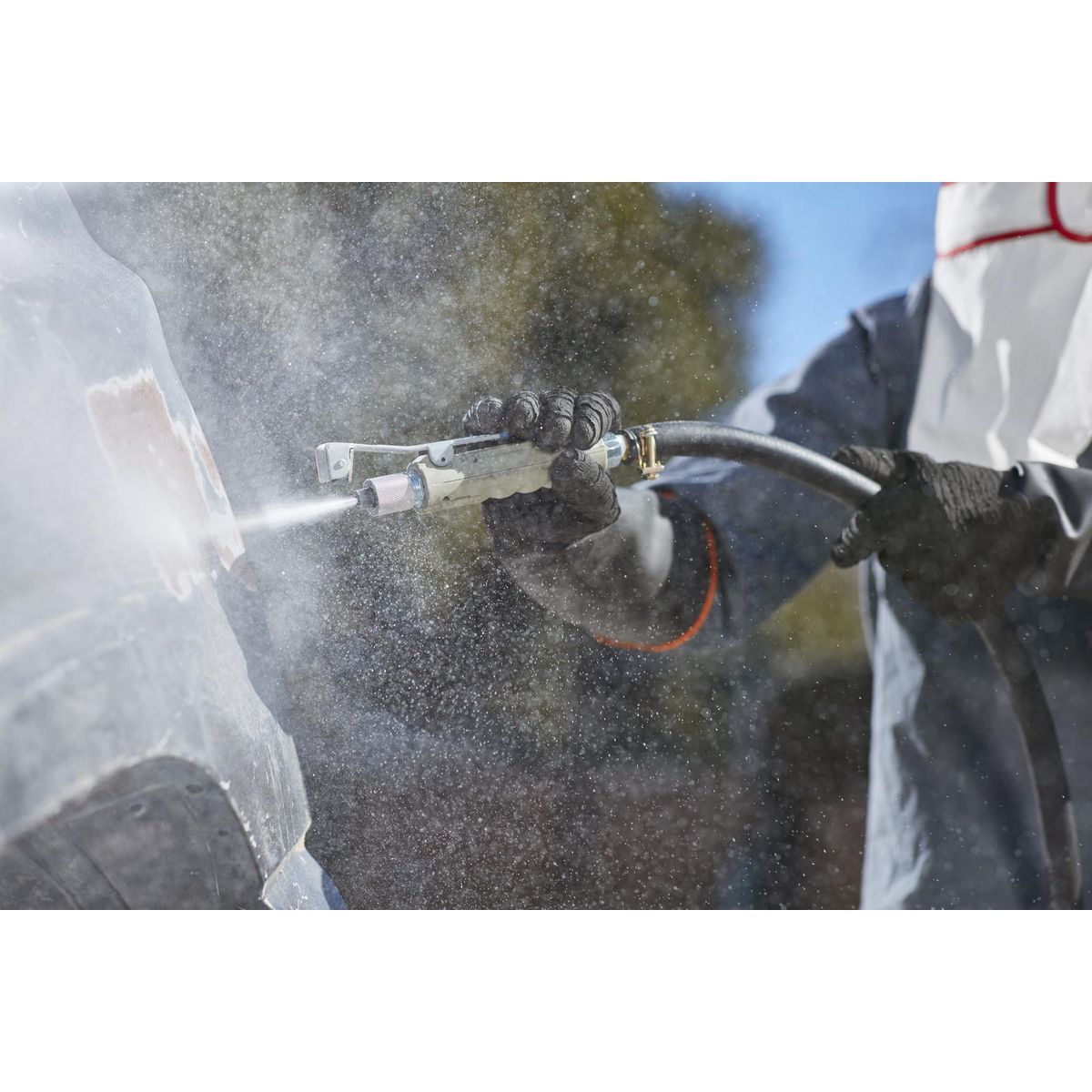110 lb. Pressurized Abrasive Blaster V621