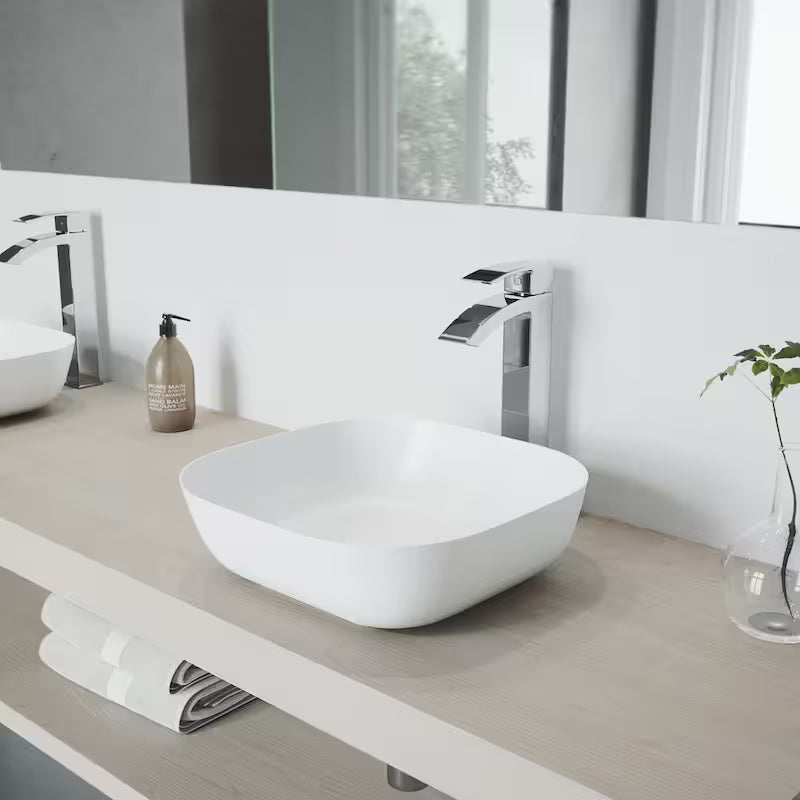 Single Handle Bathroom Vessel Faucet in Chrome L40991