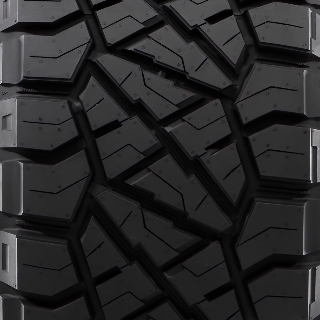 All Terrain 275/55R20 117T XL Light Truck Tire R89387