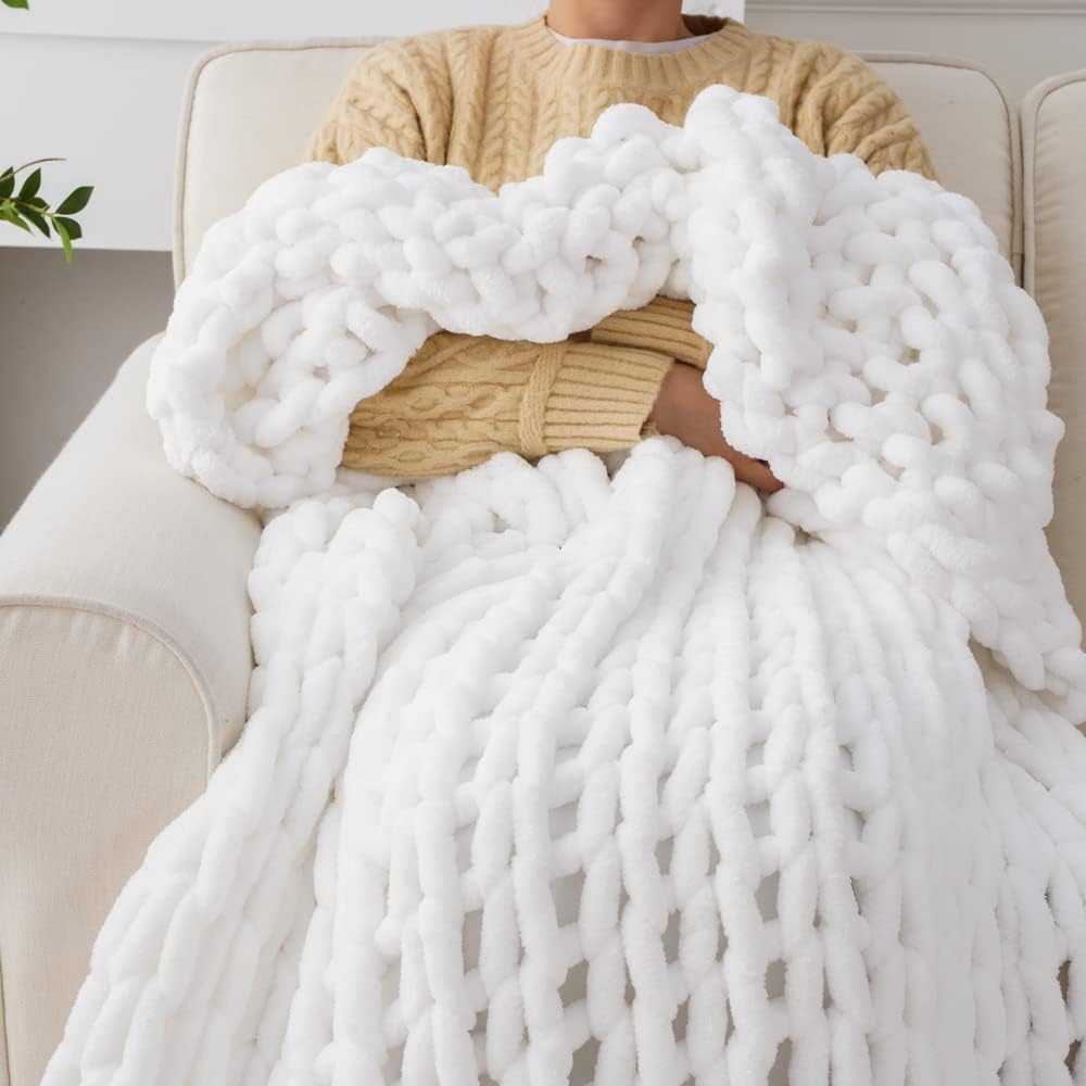 White Oversized Chunky Knit Chenille Blanket C738